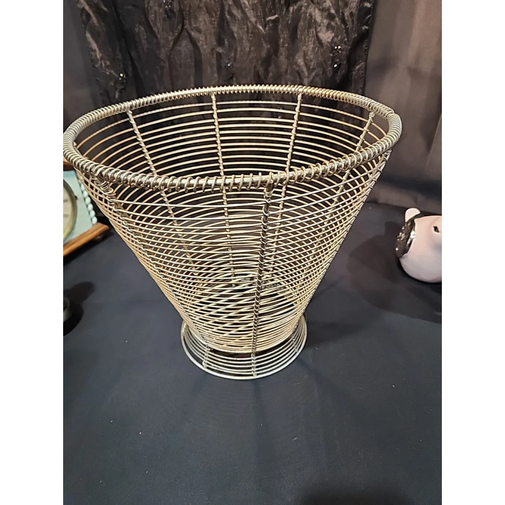 Vintage Wire Waste Basket 11 x 11